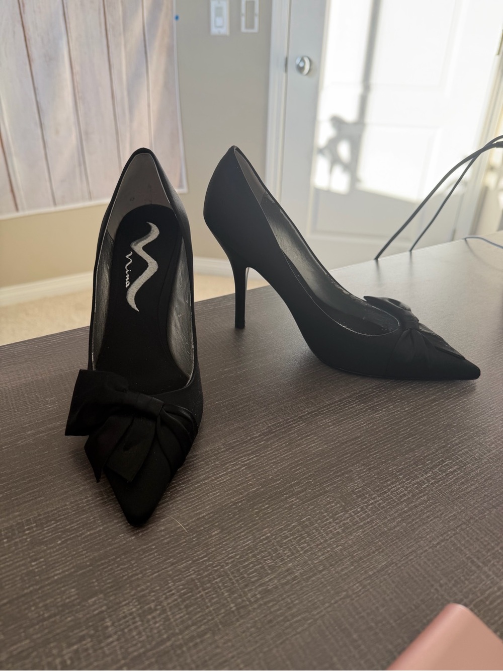 Nina Black Satin Pointed Toe Bow Pumps Size 7.5M